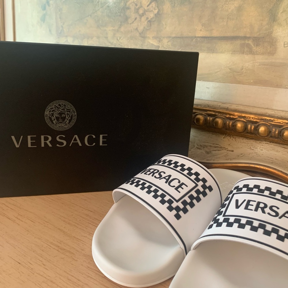 VERSACE SLIDES - Picture 4 of 13